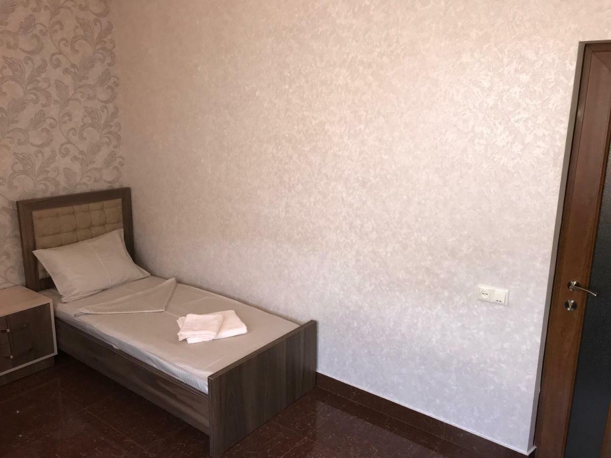 Liko Hostel Yerevan Exterior photo