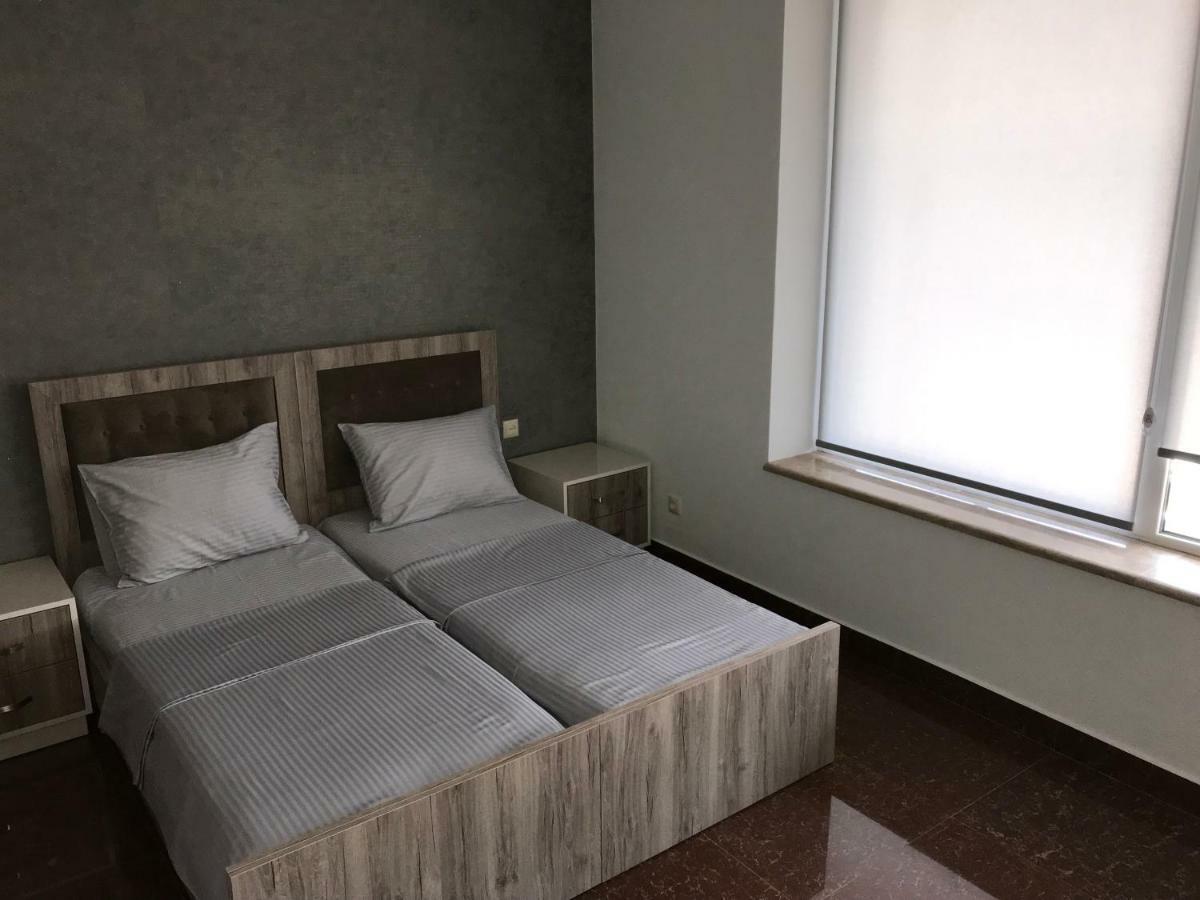 Liko Hostel Yerevan Exterior photo